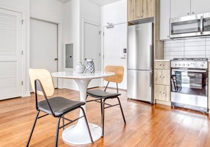 Amazing Uptown 1BR w/ Roof & W/D, 1 block to Red Line, by Blueground