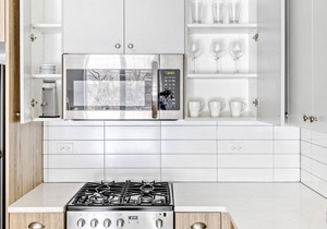 Amazing Uptown 1BR w/ Roof & W/D, 1 block to Red Line, by Blueground