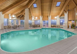 Baymont by Wyndham Freeport