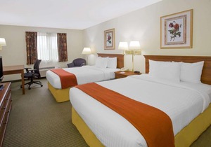 Baymont by Wyndham Freeport