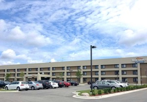 Baymont by Wyndham Glenview