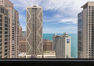 Beautiful Streeterville 1BR w/Gym, Pool, near Navy Pier, by Blueground