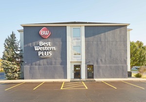 Best Western Plus Bourbonnais Hotel & Suites