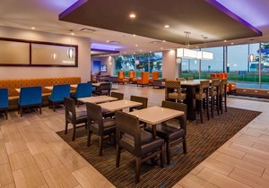 Best Western Plus Hyde Park Chicago Hotel