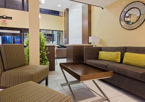 Best Western Plus Oakbrook Inn