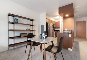 Bright Loop 1BR w/Gym, Pool, nr. Financial District, by Blueground