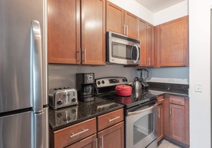 Bright Loop 1BR w/Gym, Pool, nr. Financial District, by Blueground