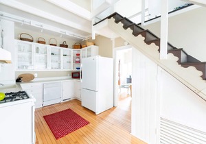 Charming Lofted Cottage w/King Bed and Easy Parking by Lucky Savannah