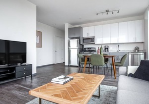 Charming Logan Square 2BR w/Gym, Roof Deck, 1 block to L, by Blueground
