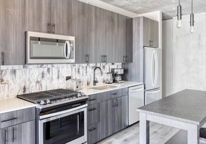 Charming West Loop 1BR w/ Pool & Gym, walk to Shops, by Blueground