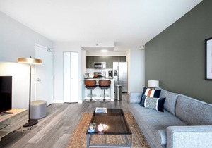 Chic Gold Coast Convertible w/Lounge near Oak Street by Blueground