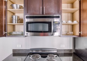 Chic Loop 1BR w/Pool & Dog Run, near Chicago Riverwalk, by Blueground