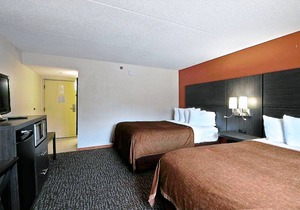 Chicago Club Inn & Suites