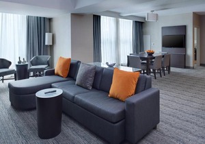 Chicago Marriott Suites O'Hare
