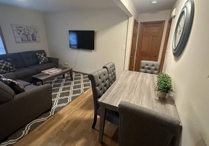 Clean Newly remodeled 2 bedroom apartment