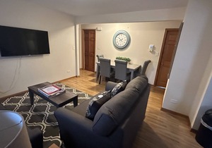 Clean Newly remodeled 2 bedroom apartment