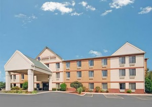 Comfort Inn & Suites Near Tinley Park Amphitheater