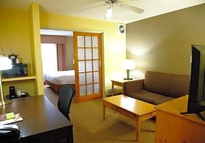 Country Inn & Suites by Radisson, Bloomington-Normal West, IL