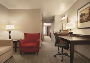 Country Inn & Suites by Radisson Moline Airport IL