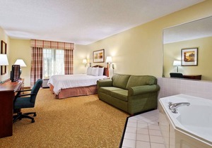 Country Inn & Suites by Radisson, Elgin, IL