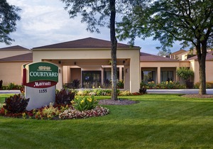 Courtyard by Marriott Chicago Naperville