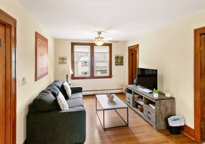 Cozy & Centrally Located