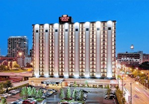 Crowne Plaza Chicago West Loop 1 King Bed Suite Nonsmoking