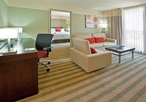 Crowne Plaza Chicago West Loop 1 King Bed Suite Nonsmoking