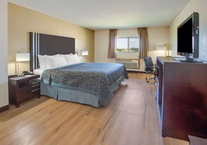 Days Inn by Wyndham Le Roy Bloomington Southeast