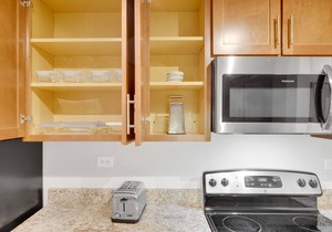 Deluxe Streeterville 1BR w/Gym & Pool, close to Beach, by Blueground