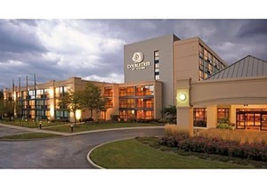 DoubleTree by Hilton Chicago - Arlington Heights