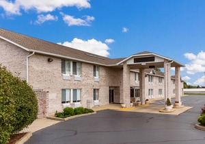 Econo Lodge Inn & Suites