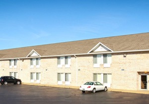 Econo Lodge Inn & Suites
