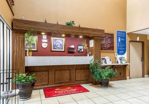 Econo Lodge Inn & Suites Fairview Heights St Louis