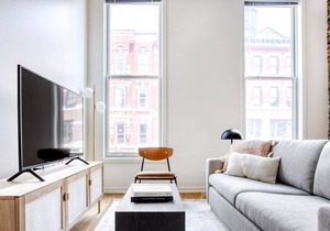 Elegant Wicker Park 1BR w/ W/D, 1 block to L, Six Corners, by Blueground