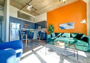 Family Friendly 2BR South Loop Suite with Optional Parking and Gym Access Sleeps up to 8 Near McCormick Place and Soldier Field