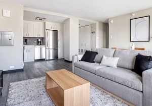 Fantastic Medical District 2BR w/ Gym + W/D, 1 block to L, by Blueground