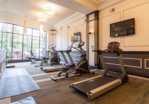 FRONTDESK Open 1 BR Apt by Black History Museum