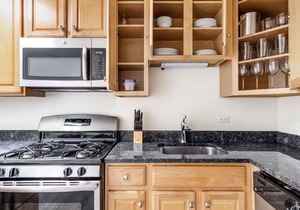 Gorgeous Gold Coast 1BR nr. Mariano Park & Oak St. Beach, by Blueground