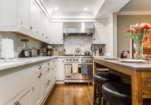GROUP LUX in Old Town 4bd/3ba (+Rooftop/Parking)