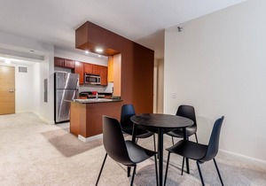 Hip Loop 1BR w/Gym, Pool, W/D, nr. Financial District, by Blueground