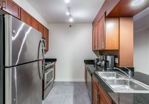 Hip Loop 1BR w/Gym, Pool, W/D, nr. Financial District, by Blueground