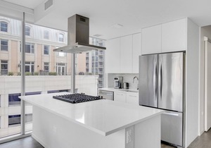 Hip River North 1BR w/Pool + Roof Deck near Mag Mile, by Blueground