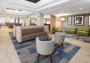 Holiday Inn Express Hotel & Suites, a Lake Zurich-Barrington, an IHG Hotel