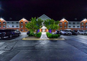 Holiday Inn Express Chicago Northwest-Vernon Hills