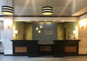 Holiday Inn Express & Suites Morton Peoria Area