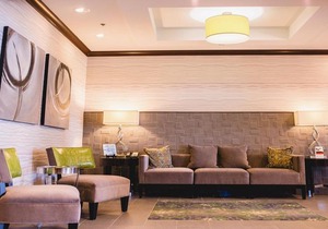 Holiday Inn Express & Suites Morton Peoria Area