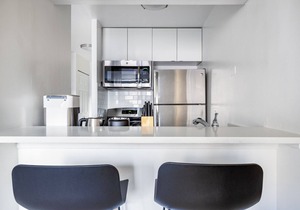 Ideal Gold Coast Studio near the L & Oak Street Beach, by Blueground