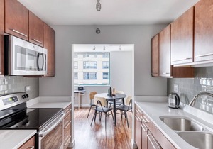 Ideal Streeterville 1BR w/Pool & Deck, near Beach & Park, by Blueground