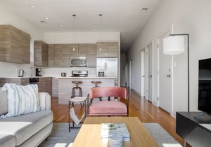 Impeccable West Town 3BR, by Blueground